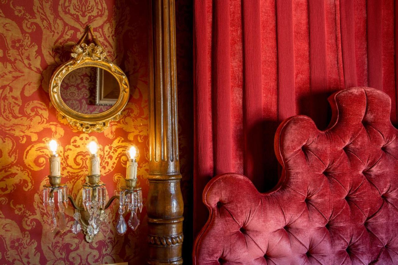 Boutique Campo De' Fiori 3* Rome
